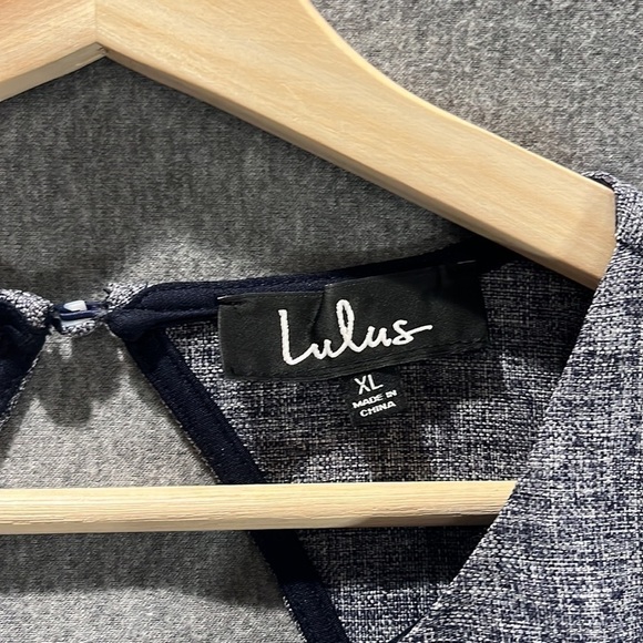 LULU’S XL navy and white dress, open back. - Picture 2 of 8